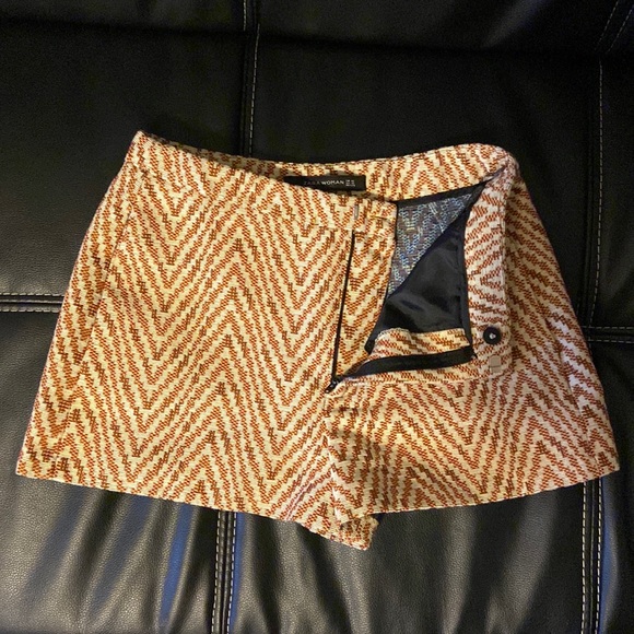Zara Shorts - Picture 2 of 4